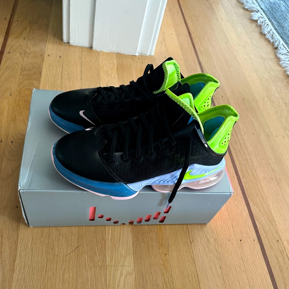 Nike LeBron 19 Low “Ghost Green” - Size 8.5 - Used with Original Box